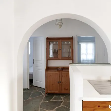 Kythnos Apartment *