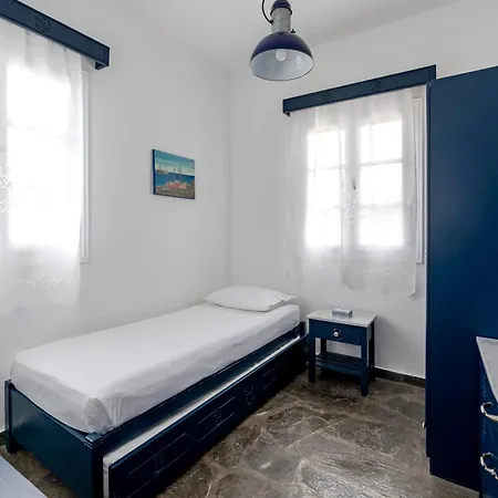 Kythnos Loutra (Kythnos)