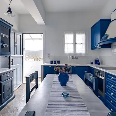 Kythnos Apartment *